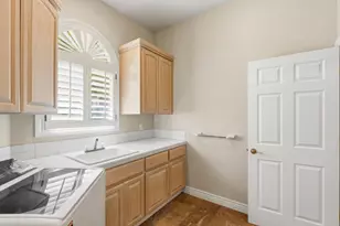 5600 Country Club Pkwy, San Jose, CA 95138 - Photo 30
