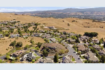 5600 Country Club Pkwy, San Jose, CA 95138 - Photo 76