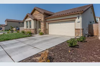 1964 Gus Villalta Dr, Los Banos, CA 93635 - Photo 2