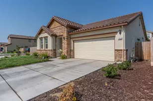 1964 Gus Villalta Dr, Los Banos, CA 93635 - Photo 2