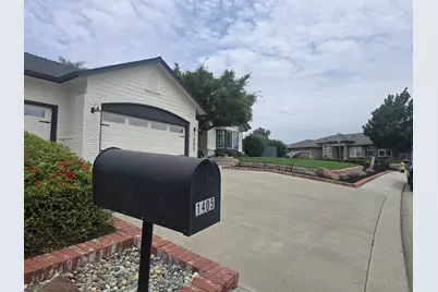 1405 S Ridgemark Dr, Hollister, CA 95023 - Photo 10