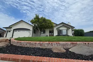1405 S Ridgemark Dr, Hollister, CA 95023 - Photo 2