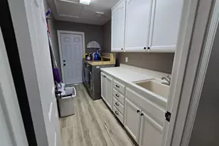 1405 S Ridgemark Dr, Hollister, CA 95023 - Photo 68