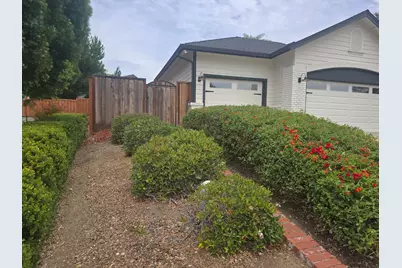 1405 S Ridgemark Dr, Hollister, CA 95023 - Photo 8