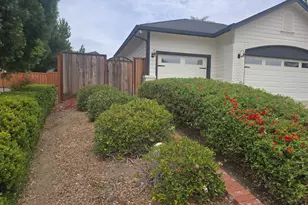 1405 S Ridgemark Dr, Hollister, CA 95023 - Photo 8