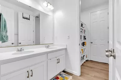 4076 Eugene Dr, Olivehurst, CA 95961 - Photo 18