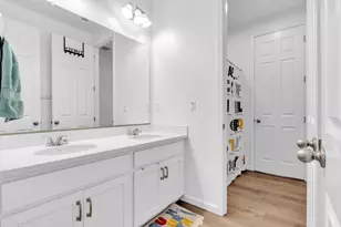 4076 Eugene Dr, Olivehurst, CA 95961 - Photo 18