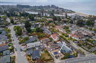 570 17th Ave, Santa Cruz, CA 95062 - Photo 1