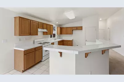2500 Sadies Dr, Hollister, CA 95023 - Photo 12