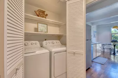 451 Dela Vina Ave 108, Monterey, CA 93940 - Photo 10