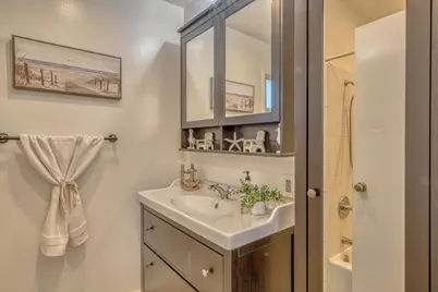 451 Dela Vina Ave 108, Monterey, CA 93940 - Photo 20