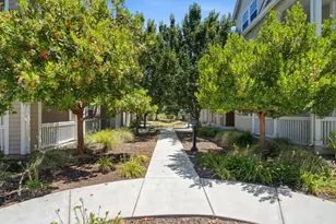 350 Circuit Wy, Mountain View, CA 94043 - Photo 32