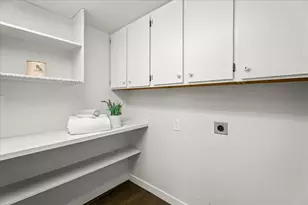 880 Savory Dr, Sunnyvale, CA 94087 - Photo 18