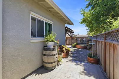 158 Springtime Cir, Hollister, CA 95023 - Photo 34