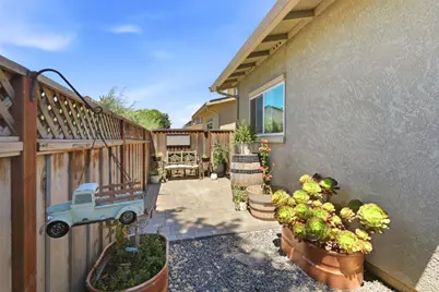 158 Springtime Cir, Hollister, CA 95023 - Photo 32