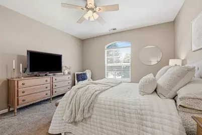 45 Canterbury Pl, Gilroy, CA 95020 - Photo 18