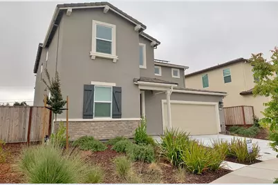 2130 Brighton Dr, Hollister, CA 95023 - Photo 1