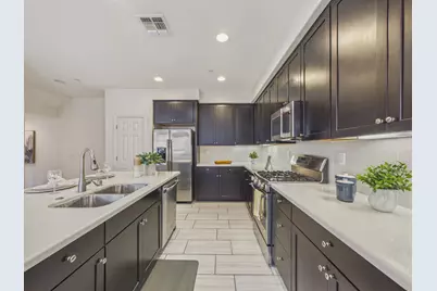 1575 Bleecker St, Milpitas, CA 95035 - Photo 8