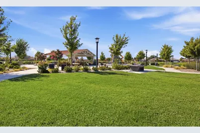 1225 Autumn Breeze Dr, Dixon, CA 95620 - Photo 32