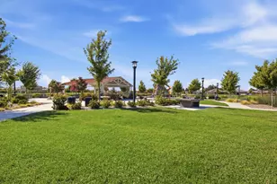 1225 Autumn Breeze Dr, Dixon, CA 95620 - Photo 32