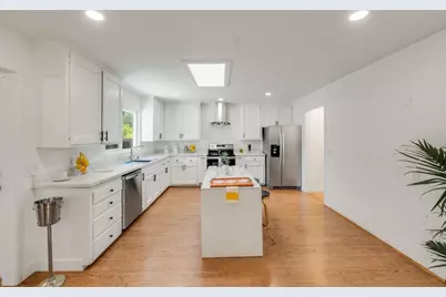 2139 Alameda De Las Pulgas, Redwood City, CA 94061 - Photo 8