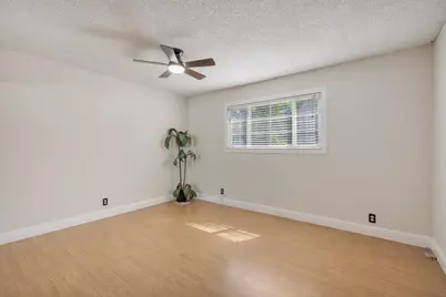 560 Cestaric Dr, Milpitas, CA 95035 - Photo 12