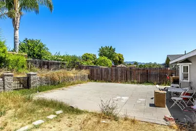 141 Trinity Ave, Watsonville, CA 95076 - Photo 16