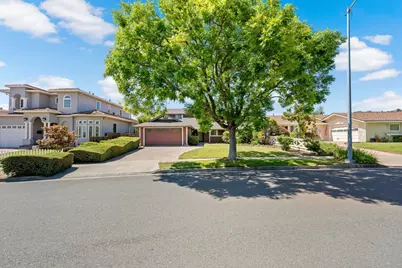 7864 Belknap Dr, Cupertino, CA 95014 - Photo 24