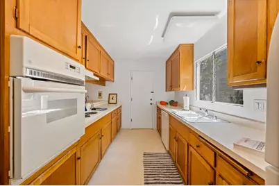 7864 Belknap Dr, Cupertino, CA 95014 - Photo 2