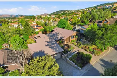 7142 Echo Ridge Dr, San Jose, CA 95120 - Photo 46
