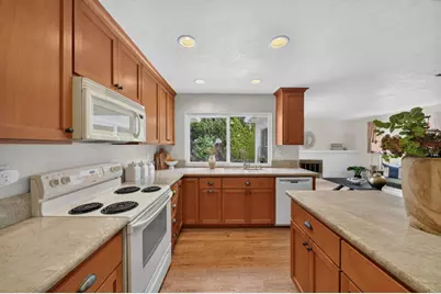 6530 Kings Pl, Gilroy, CA 95020 - Photo 16