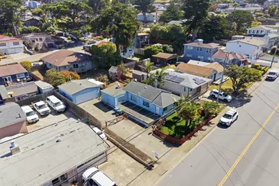 335 Monterey Rd, Pacifica, CA 94044 - Photo 1