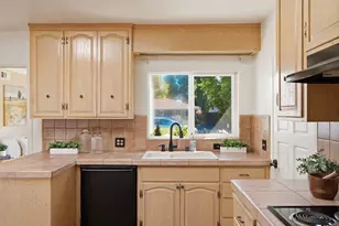 312 E Oakwood Blvd, Redwood City, CA 94061 - Photo 24