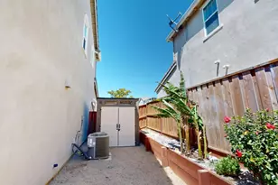 450 Thistle St, Hollister, CA 95023 - Photo 38
