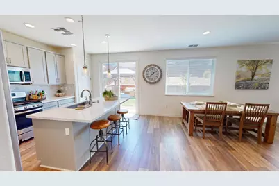450 Thistle St, Hollister, CA 95023 - Photo 10