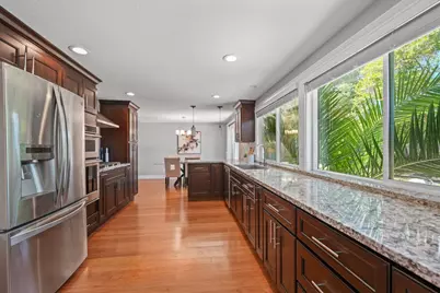 7967 Stonehurst Ct, Pleasanton, CA 94588 - Photo 6
