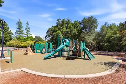 4609 Middle Park Dr, San Jose, CA 95135 - Photo 38