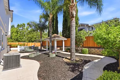 4609 Middle Park Dr, San Jose, CA 95135 - Photo 36