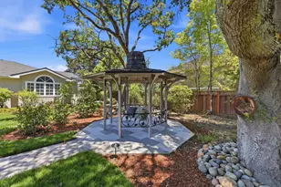 280 Uplands Dr, Hillsborough, CA 94010 - Photo 98