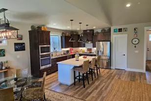 3577 Laver St, Redding, CA 96002 - Photo 6