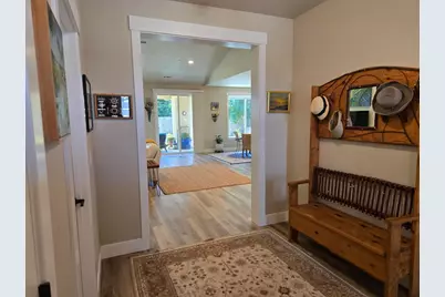 3577 Laver St, Redding, CA 96002 - Photo 4