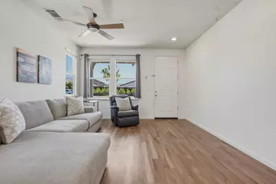 545 San Joaquin Ct, Hollister, CA 95023 - Photo 8