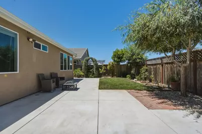 545 San Joaquin Ct, Hollister, CA 95023 - Photo 24