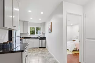 1547 Four Oaks Cir, San Jose, CA 95131 - Photo 6