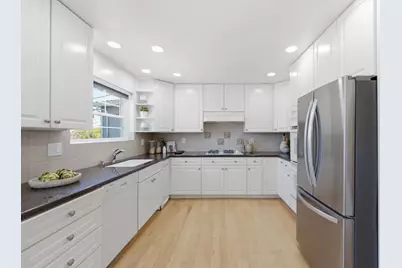 523 Iowa Dr, San Mateo, CA 94402 - Photo 18