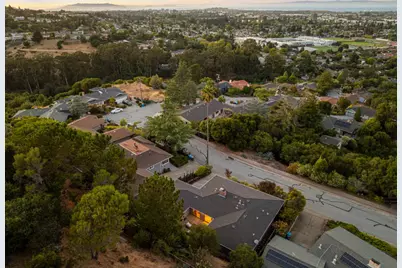 912 Viewridge Dr, San Mateo, CA 94403 - Photo 86