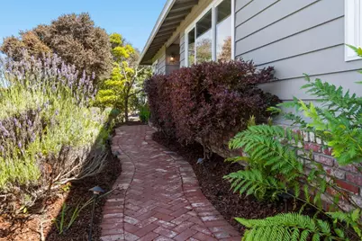 912 Viewridge Dr, San Mateo, CA 94403 - Photo 8