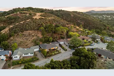 912 Viewridge Dr, San Mateo, CA 94403 - Photo 84