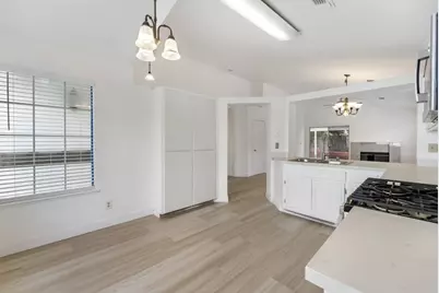 527 Park Warren Dr, Los Banos, CA 93635 - Photo 12