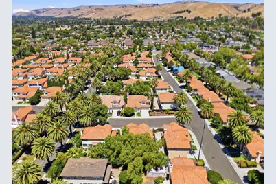 571 Bernal Cmn, Fremont, CA 94539 - Photo 32